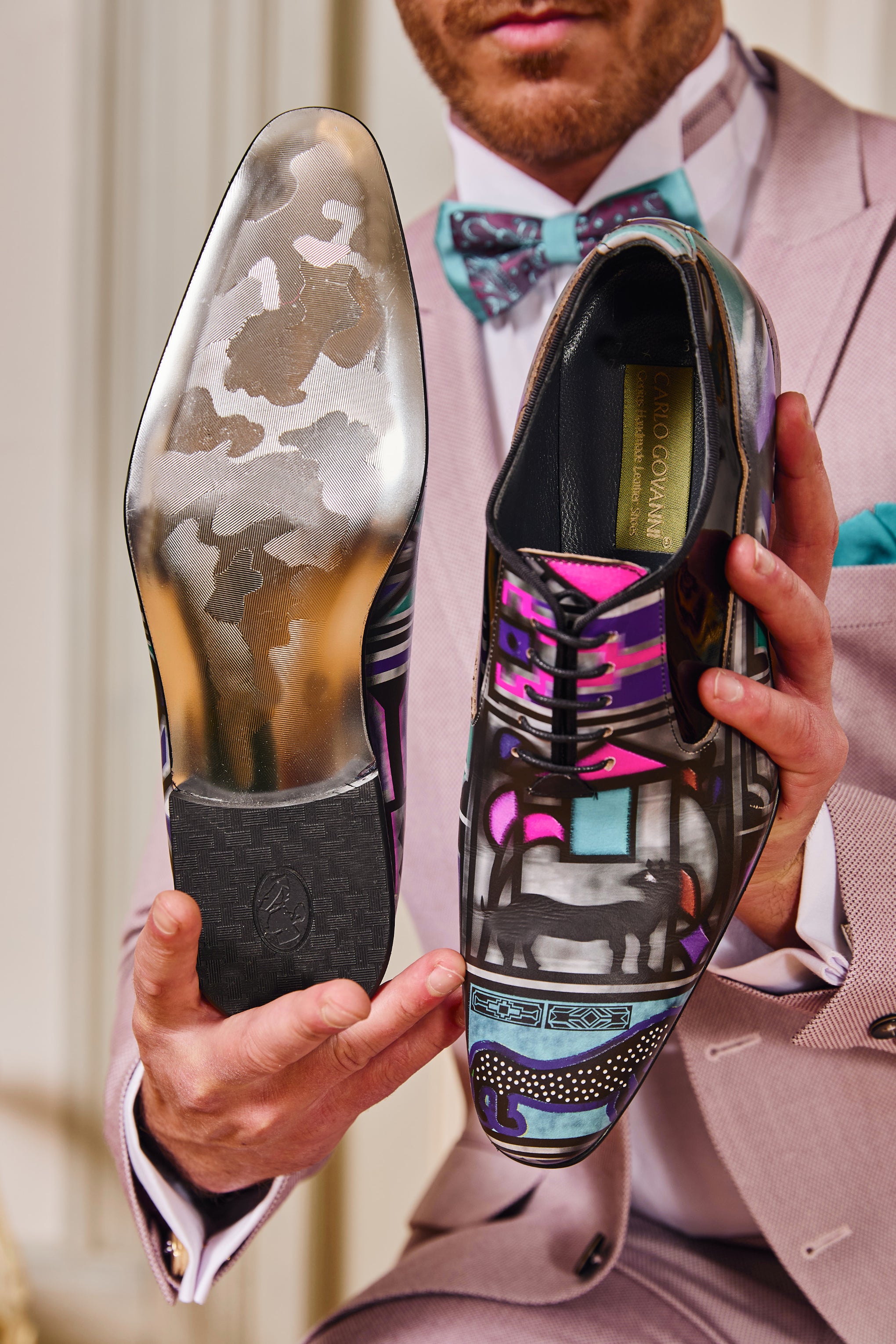 Herrenschuh, extravagant mit pittoresken Ornamenten, handbemalt, Bunt