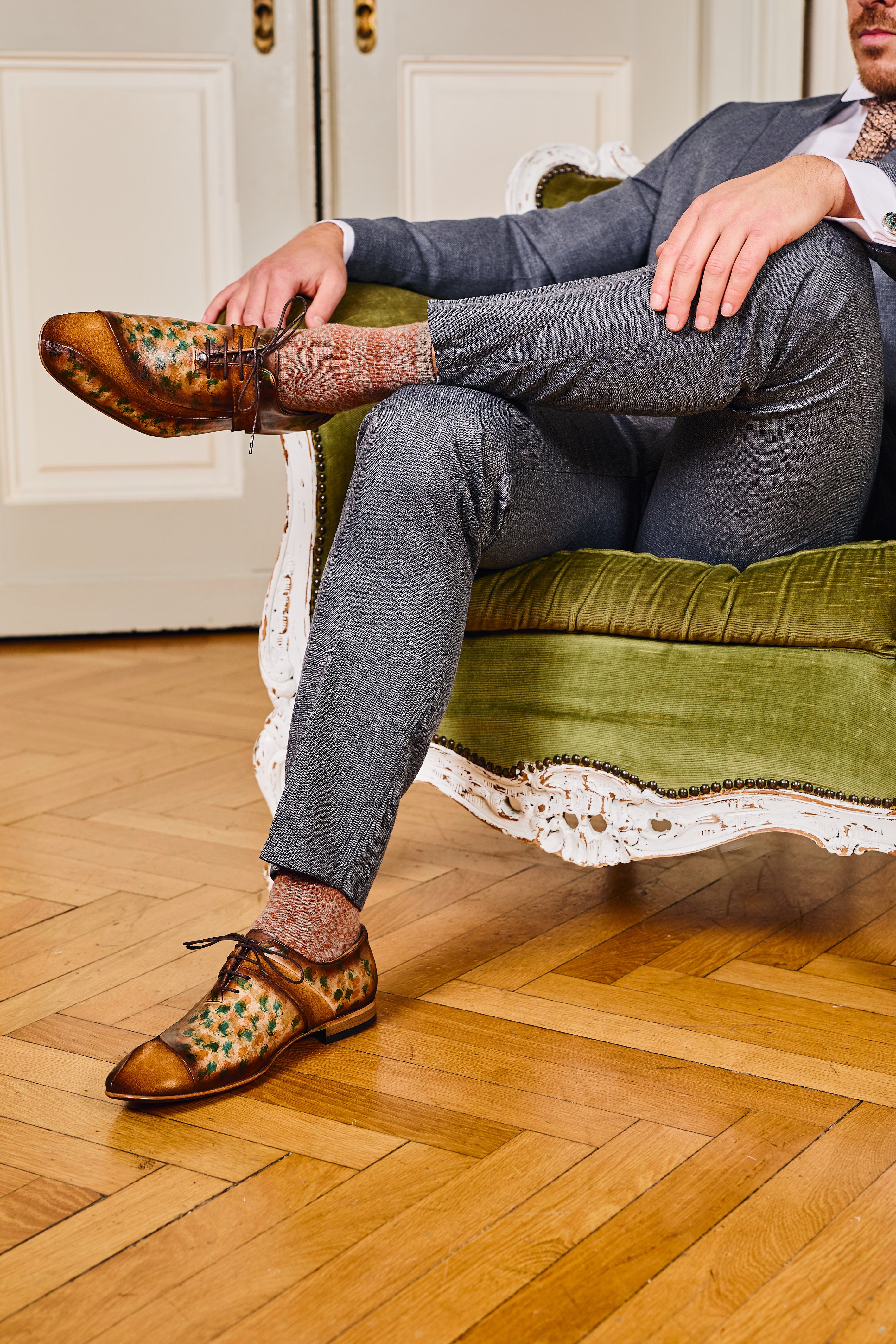 Handgemachter Herrenschuh, handgetupft, bunt, Braun,Grün, Patchwork mit Veloursleder, extravagant