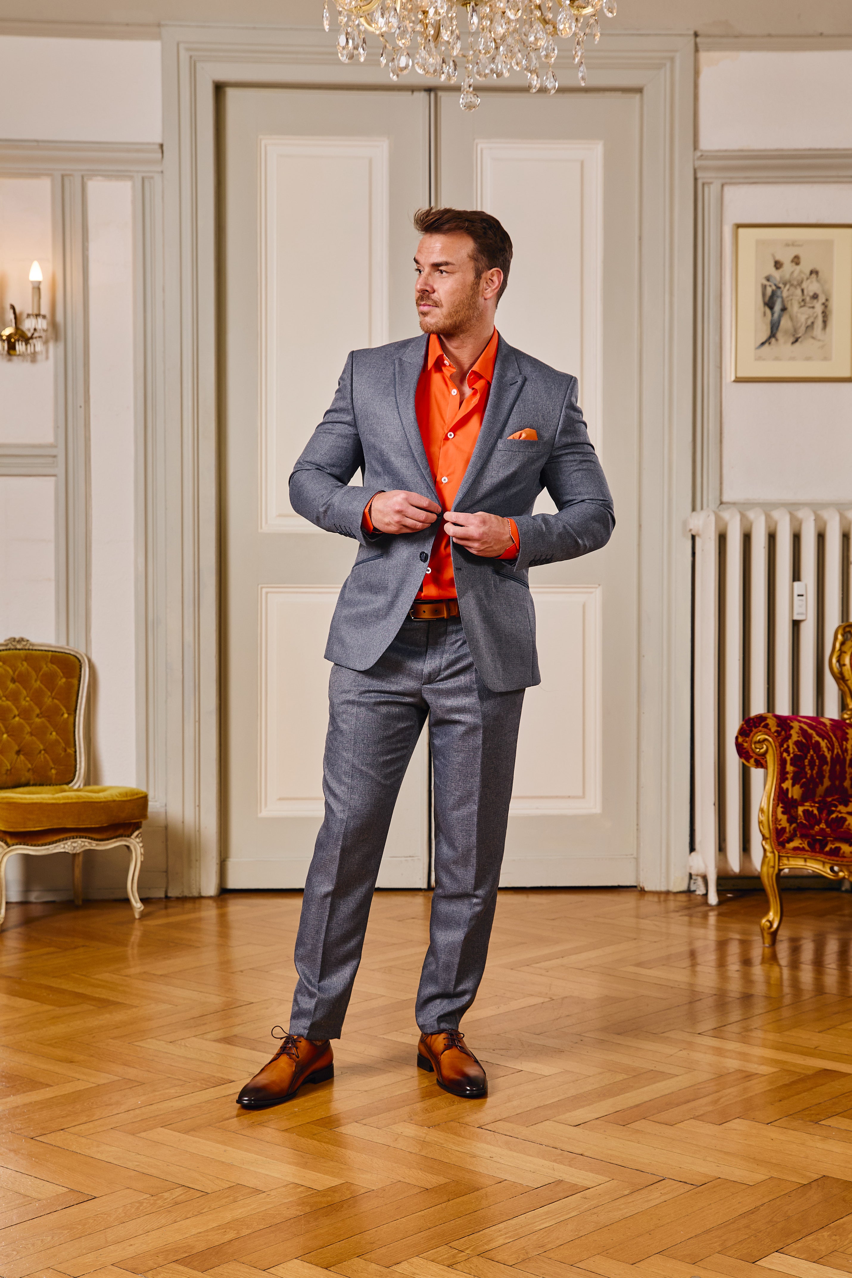 Handgemachter, eleganter Herrenschuh, patiniert, cognac-braun, echtes Leder
