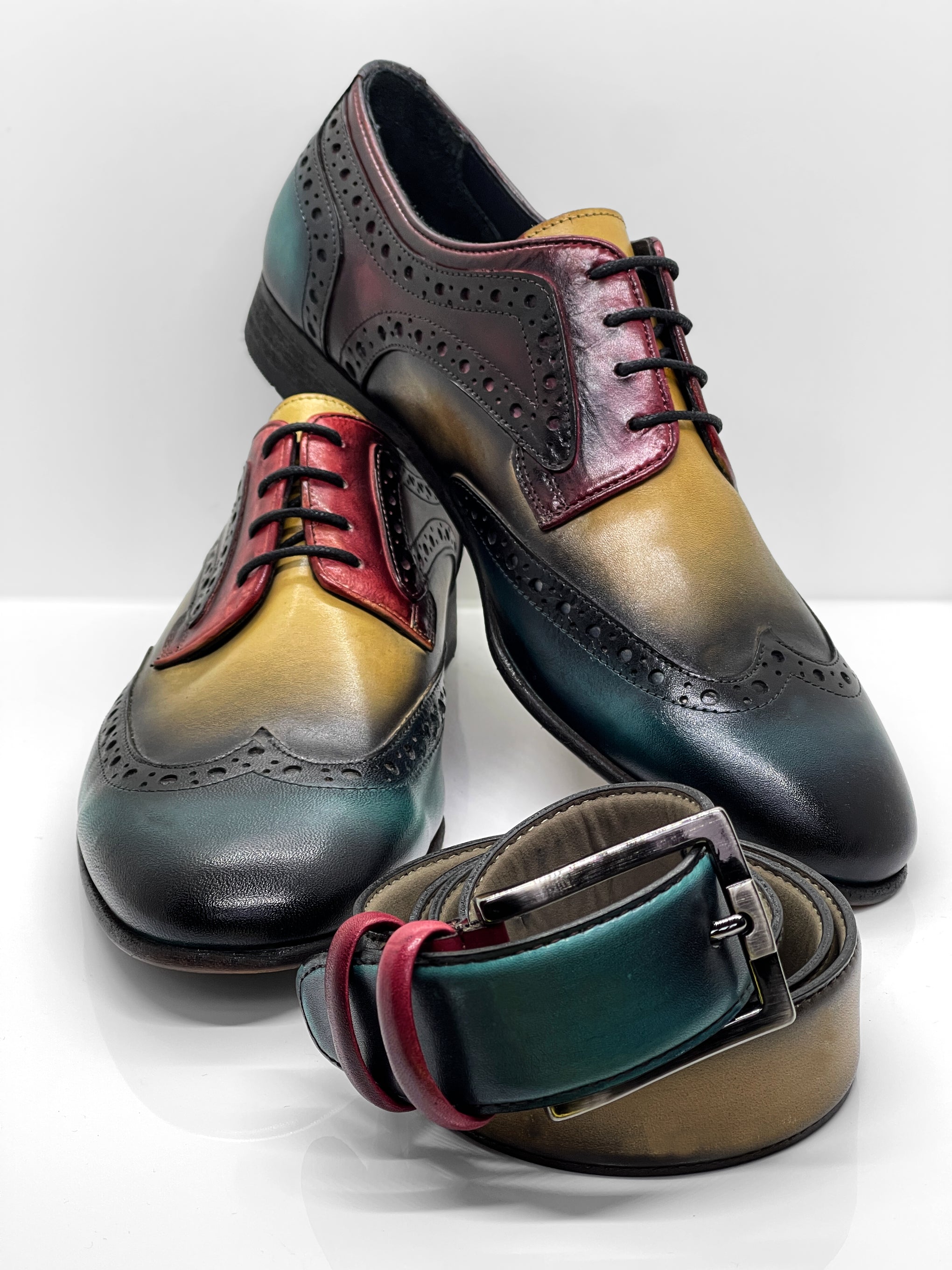 Handgemachter Herrenschuh, Budapester Style, Rot-Gelb-Grün, Bunt