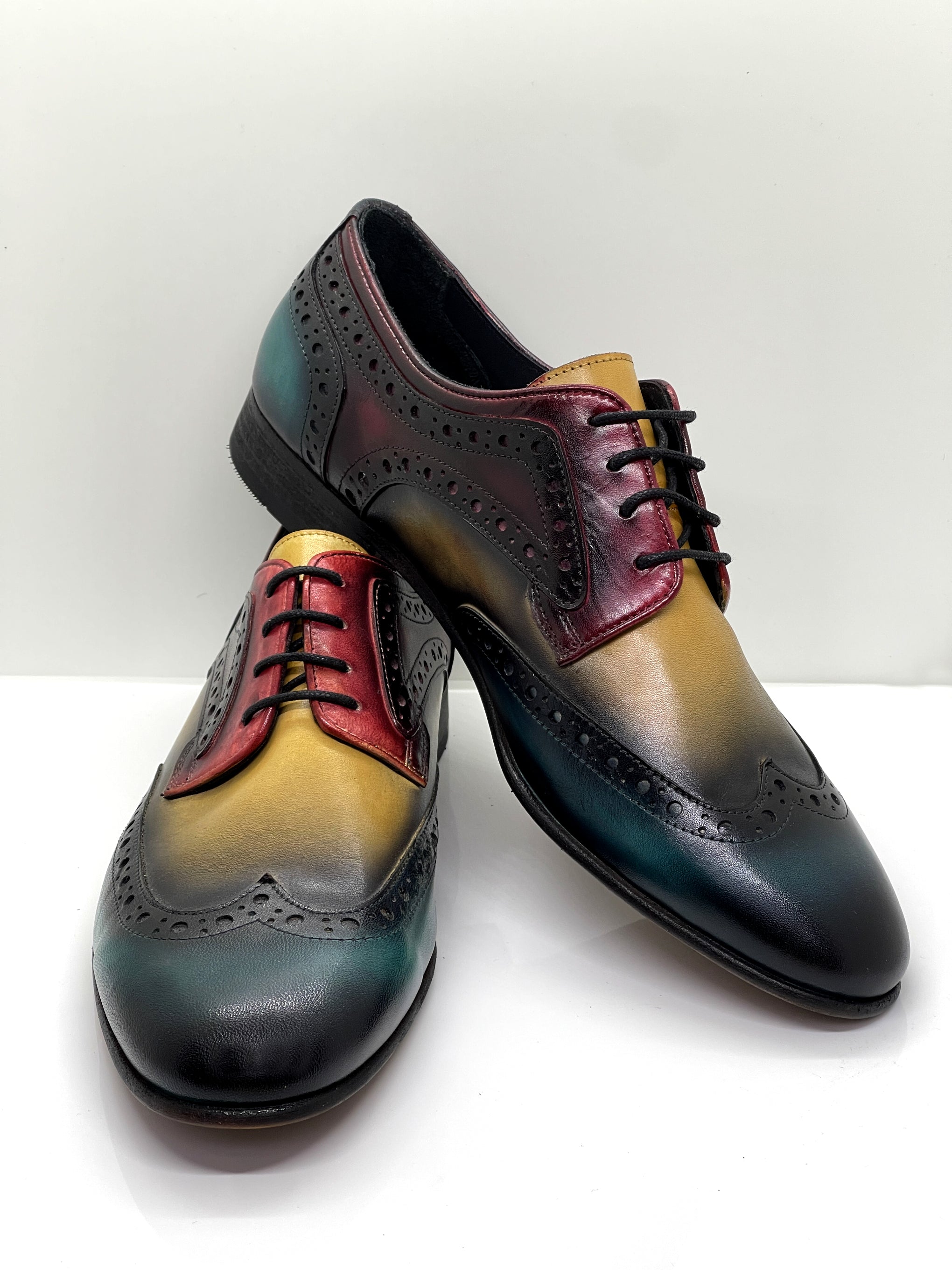 Handgemachter Herrenschuh, Budapester Style, Rot-Gelb-Grün, Bunt
