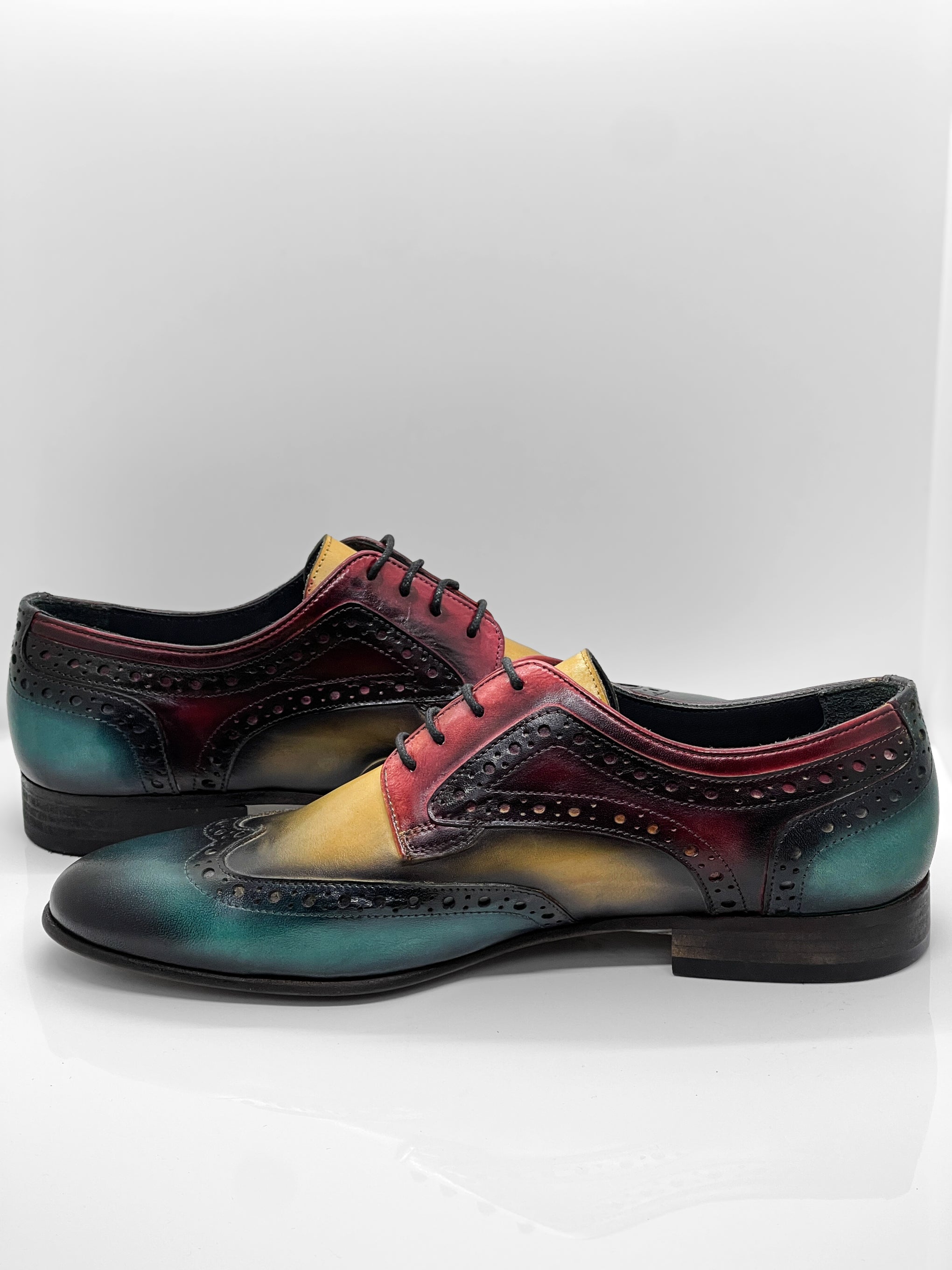 Handgemachter Herrenschuh, Budapester Style, Rot-Gelb-Grün, Bunt