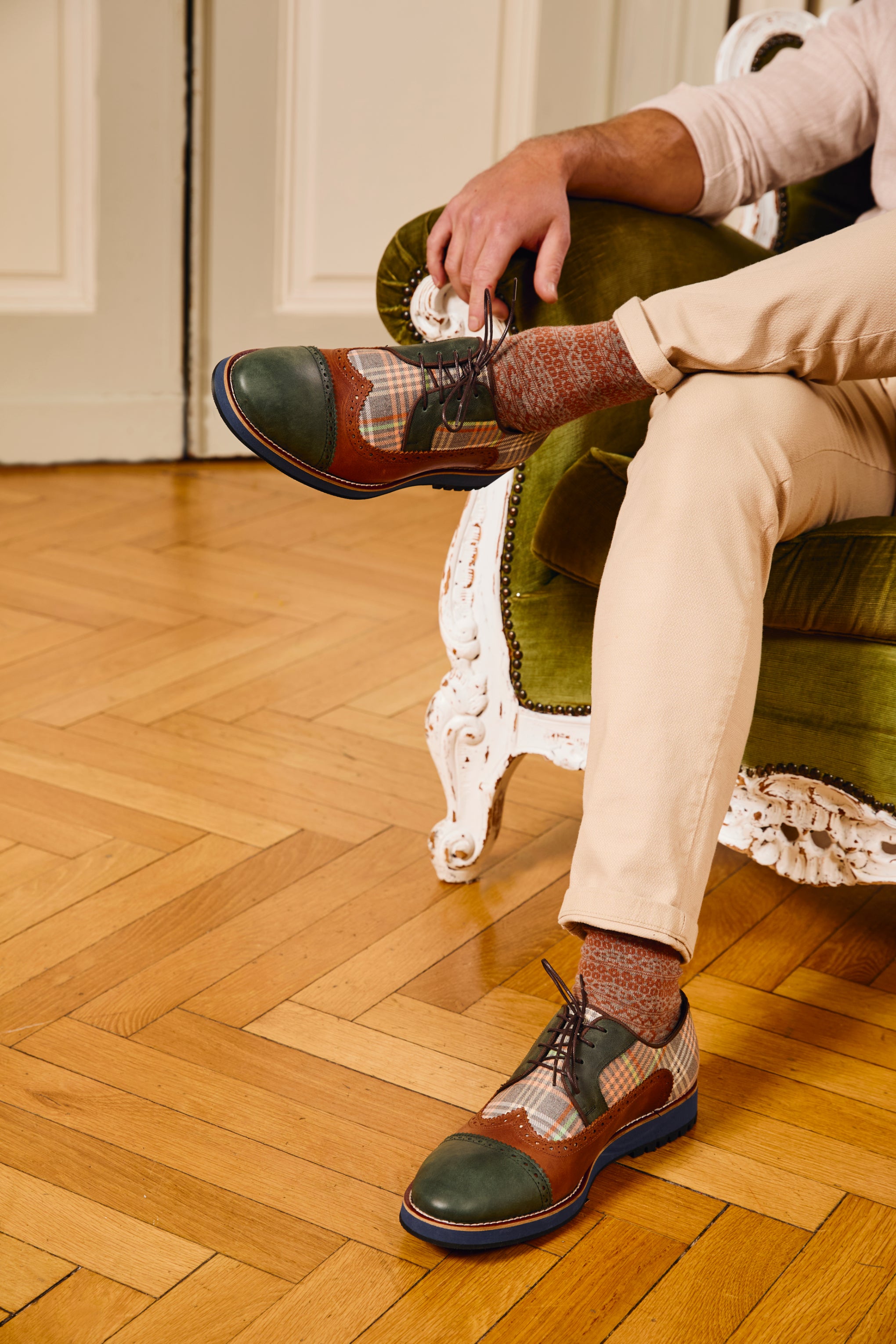 Handgemachter Herrenschuh, Freizeitschuh im Budapester Style, Bohemian, Patchwork, grün/terracotta, Kariert