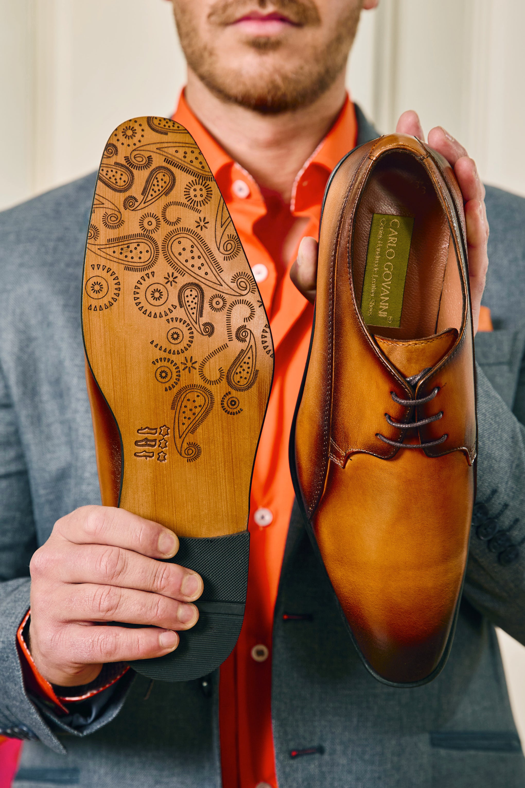 Handgemachter, eleganter Herrenschuh, patiniert, cognac-braun, echtes Leder
