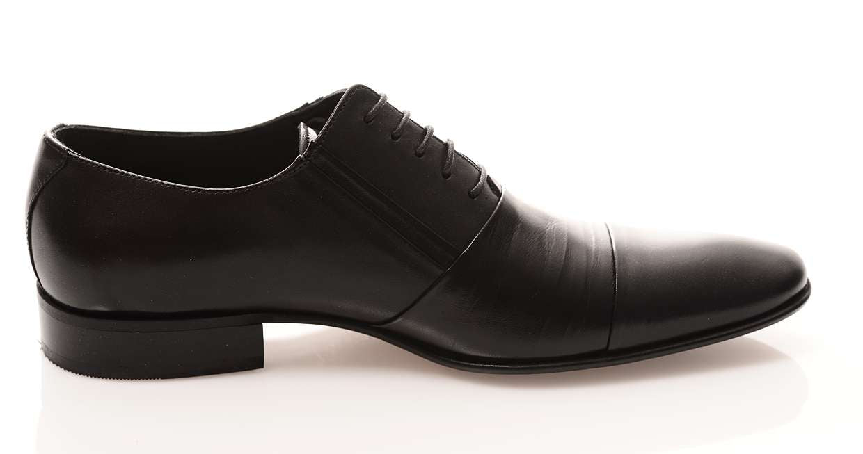Handgemachter Herrenschuh, mit Patchworkeinsatz im Crushlook, Schwarz, matt