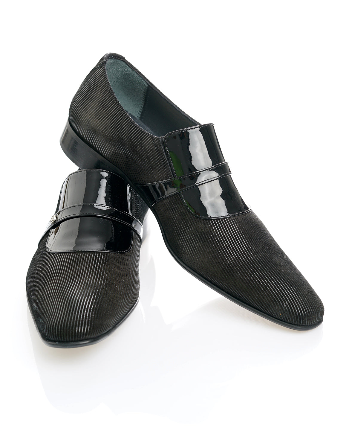 Handgemachter Herrenschuh, Slipper mit Laser Gravur, Lack, schwarz