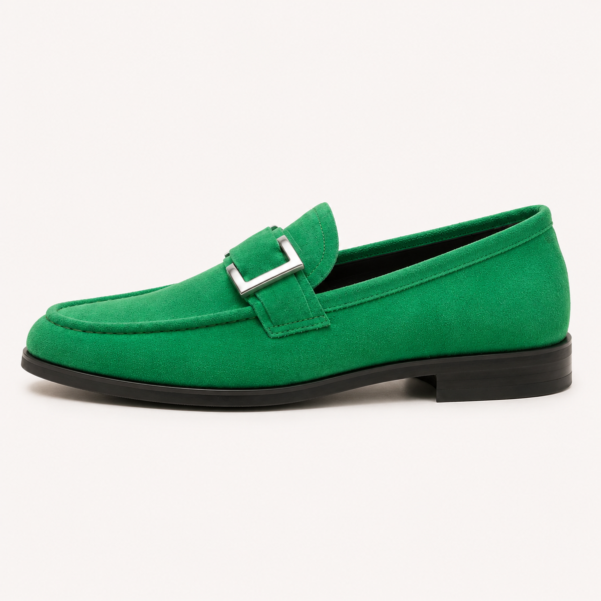 Herren Loafer aus Veloursleder – Smaragdgrün | Slipper mit Metallschließe
