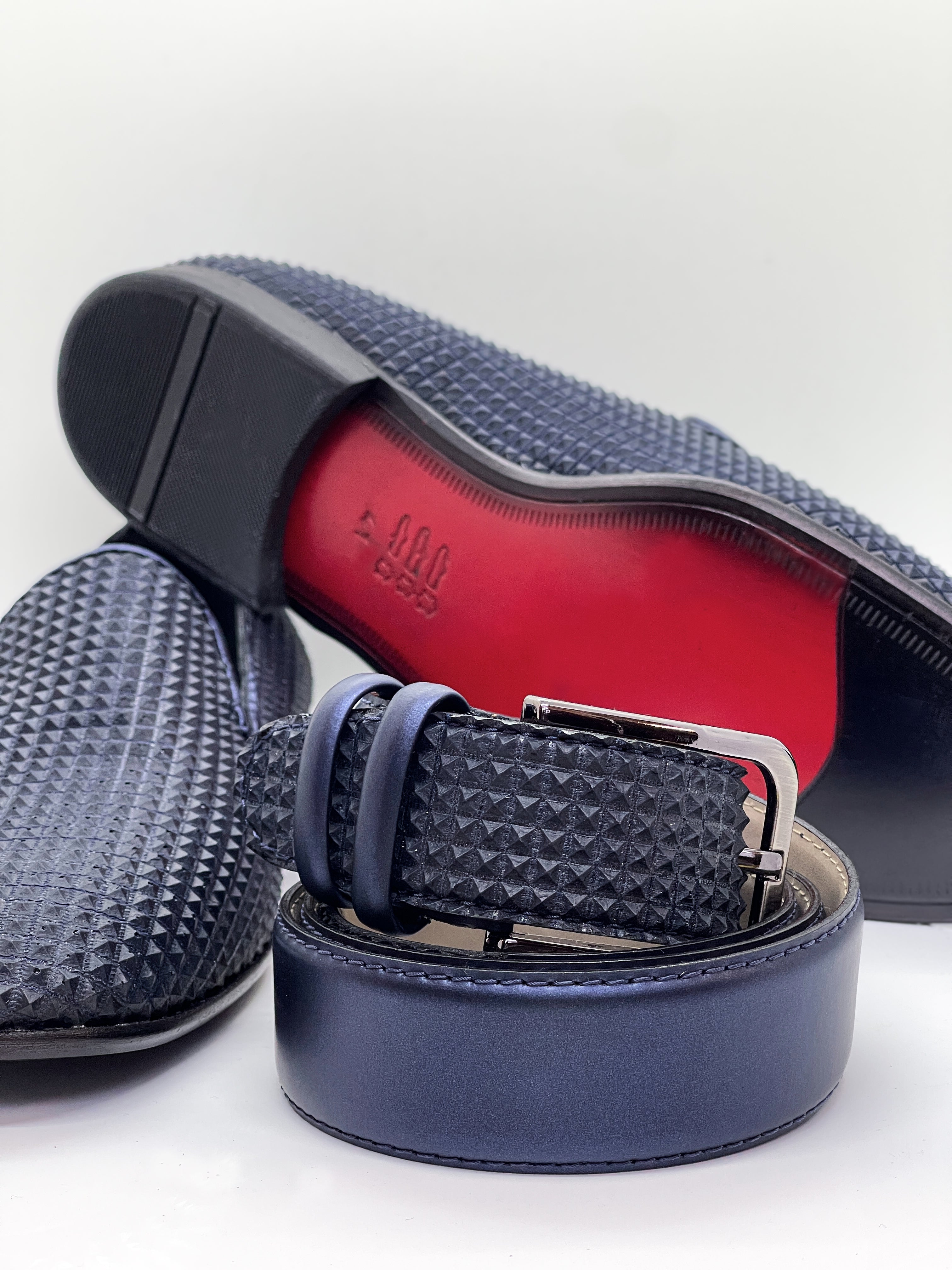 Handgemachter Herrenschuh, Slipper aus echtem Leder mit Krokoprägung, Perlmutteffekt, Indigo-Blau