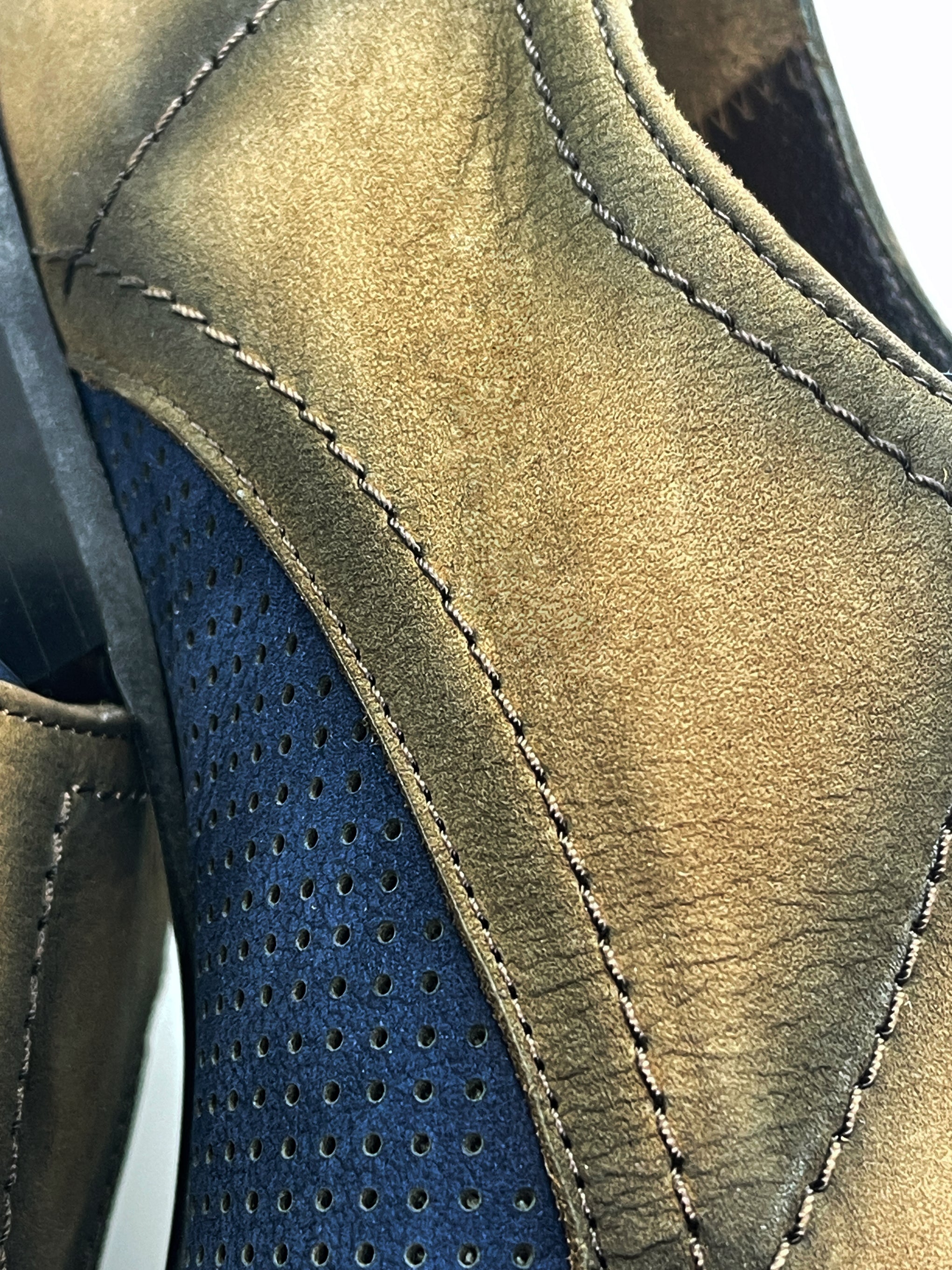 Handgemachter Herrenschuh, mit Patchworkeinsatz, blau-baun, Veloursleder, echtes Leder