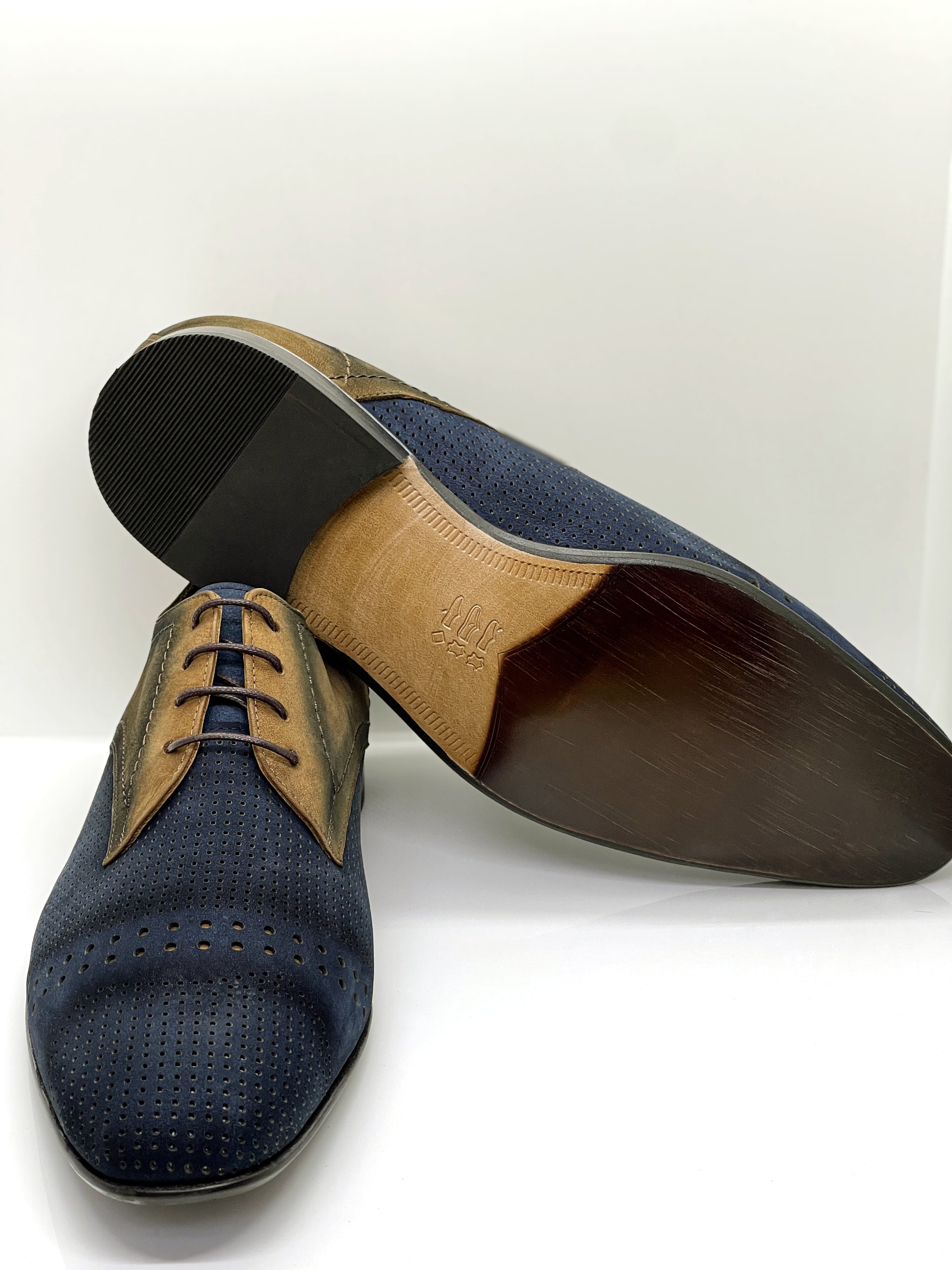 Handgemachter Herrenschuh, mit Patchworkeinsatz, blau-baun, Veloursleder, echtes Leder