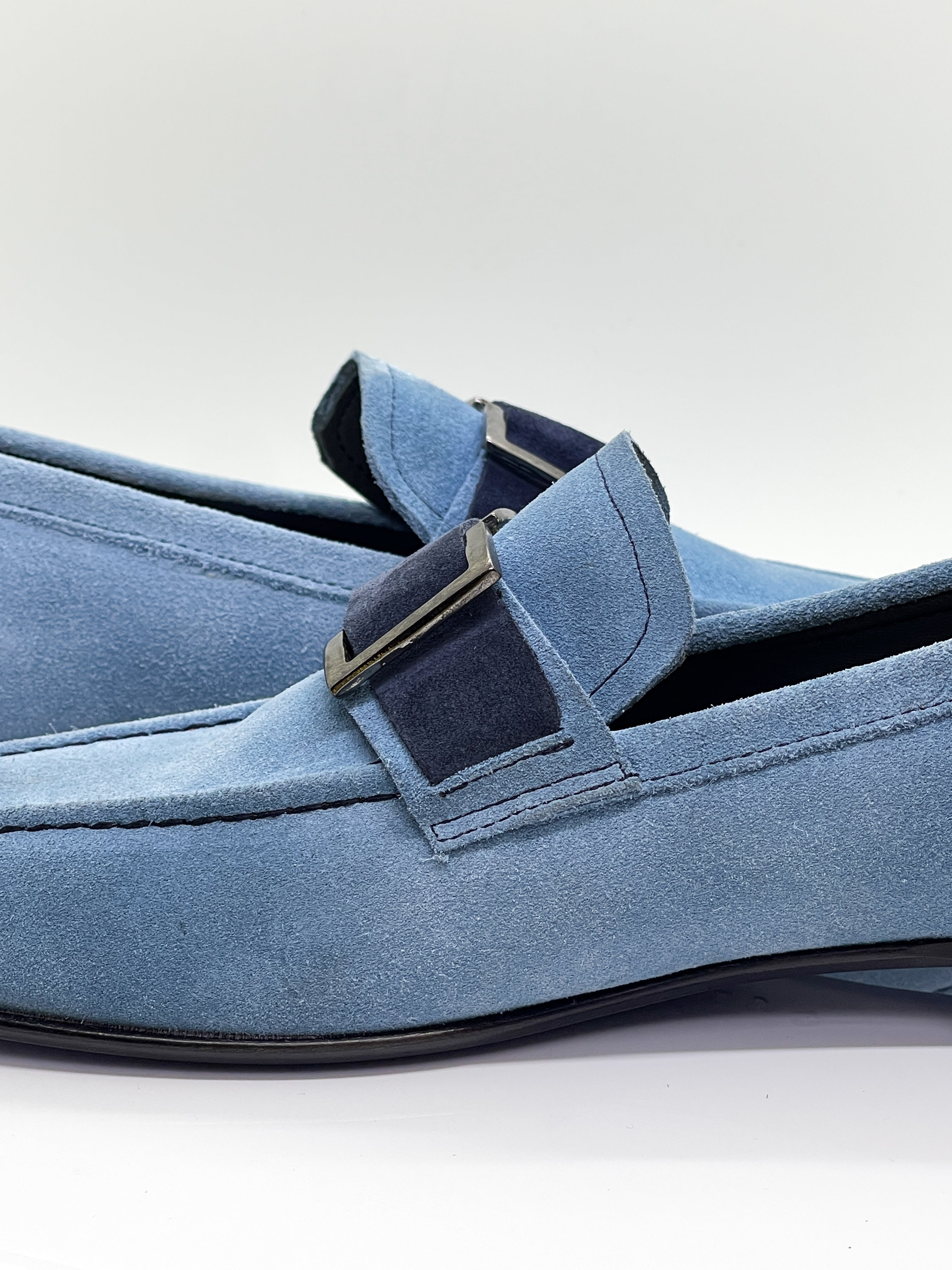Handgemachter Herrenschuh, Slipper aus echtem Veloursleder in Hellblau