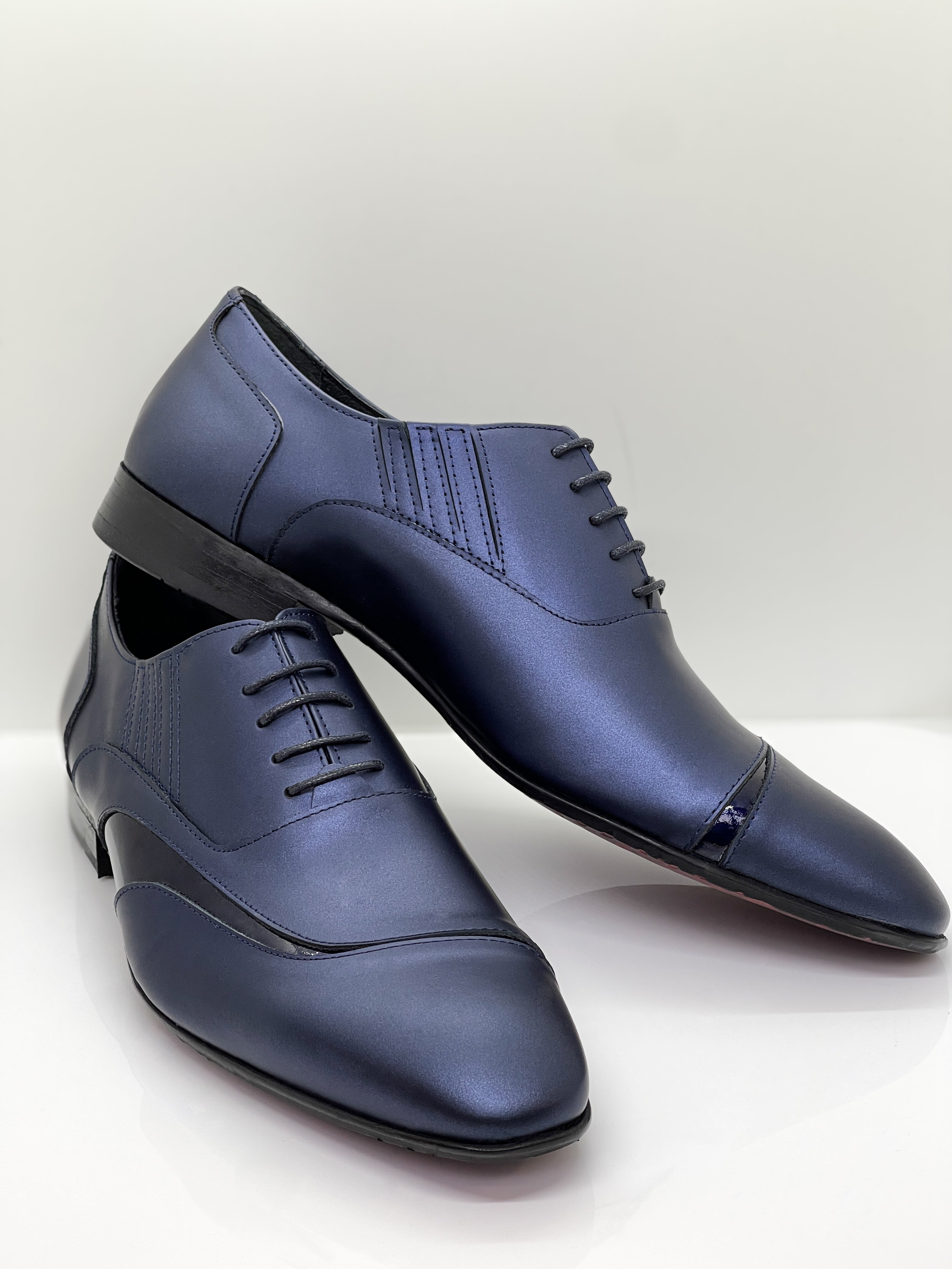 Handgemachter Herrenschuh, mit Patchworkeinsatz, Perlmuteffekt, indigo-blau, echtes Leder