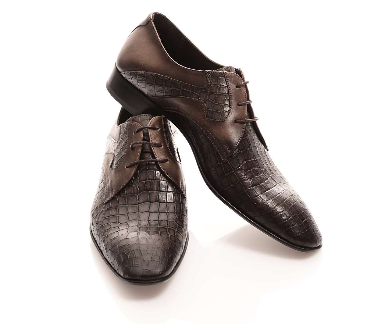Handgemachter Herrenschuh, mit Krokoprägung, braun, echtes Leder