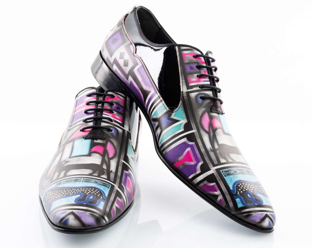 Herrenschuh, extravagant mit pittoresken Ornamenten, handbemalt, Bunt